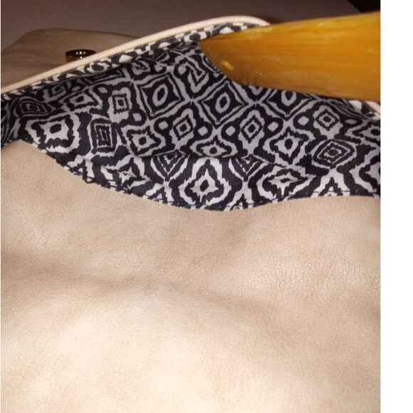 Urban Expressions Boho Tan Woven Cross Body Clutch Vegan Gold Chain Strap Purse - Picture 8 of 12